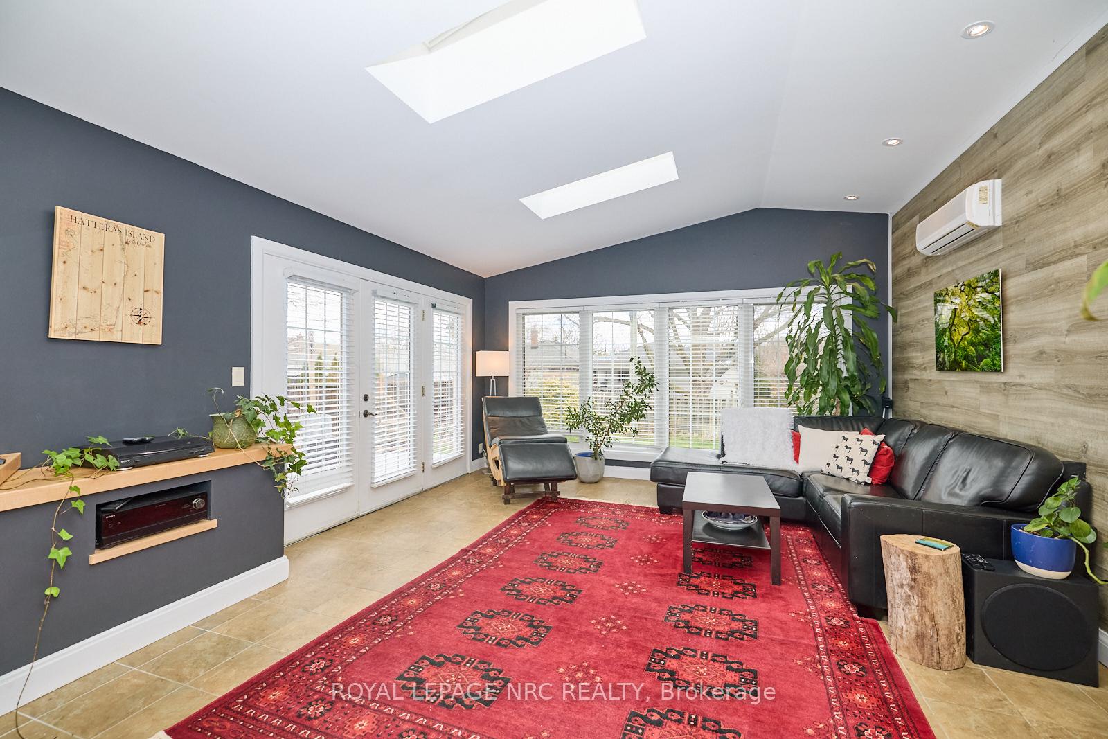 Photo 21 of 157 South Drive S, St. Catharines, Old Glenridge — HOMEH
