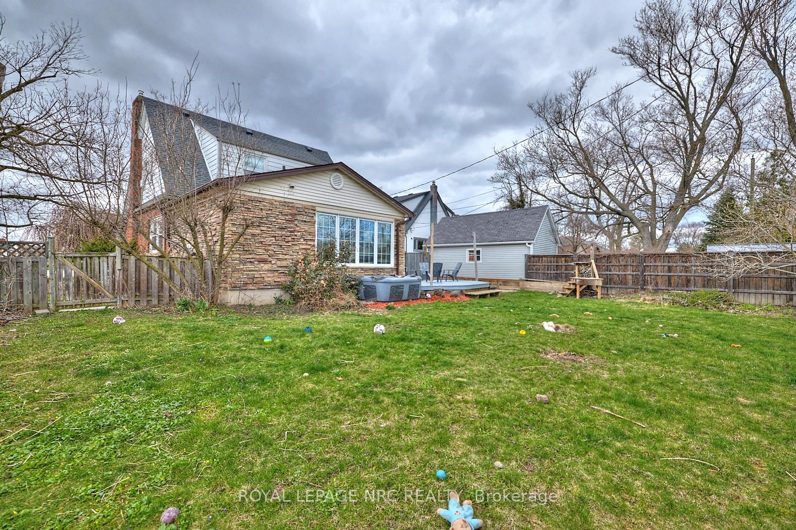 Photo 41 of 157 South Drive S, St. Catharines, Old Glenridge — HOMEH