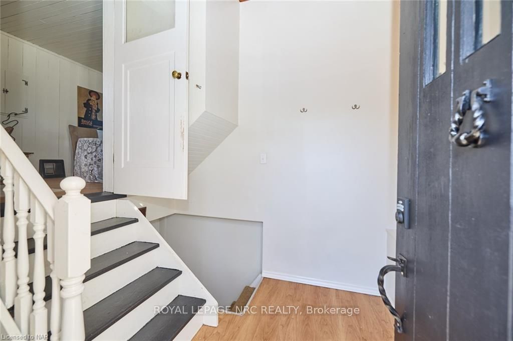 Photo 3 of 10 Colton Avenue, St. Catharines, Port Dalhousie — HOMEH