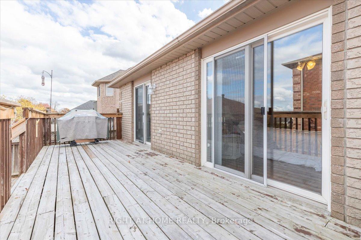 Photo 21 of 4 Hewitt Place, Barrie, Georgian Drive — HOMEH