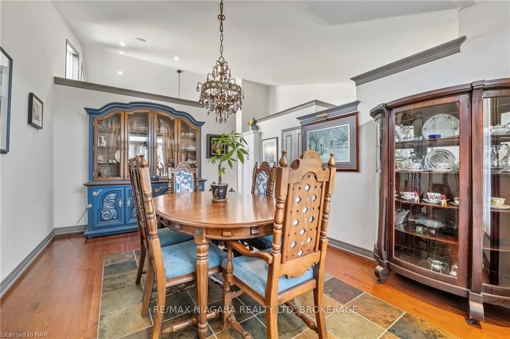 Photo 4 of 44 Vansickle Road, St. Catharines, Rykert/Vansickle — HOMEH