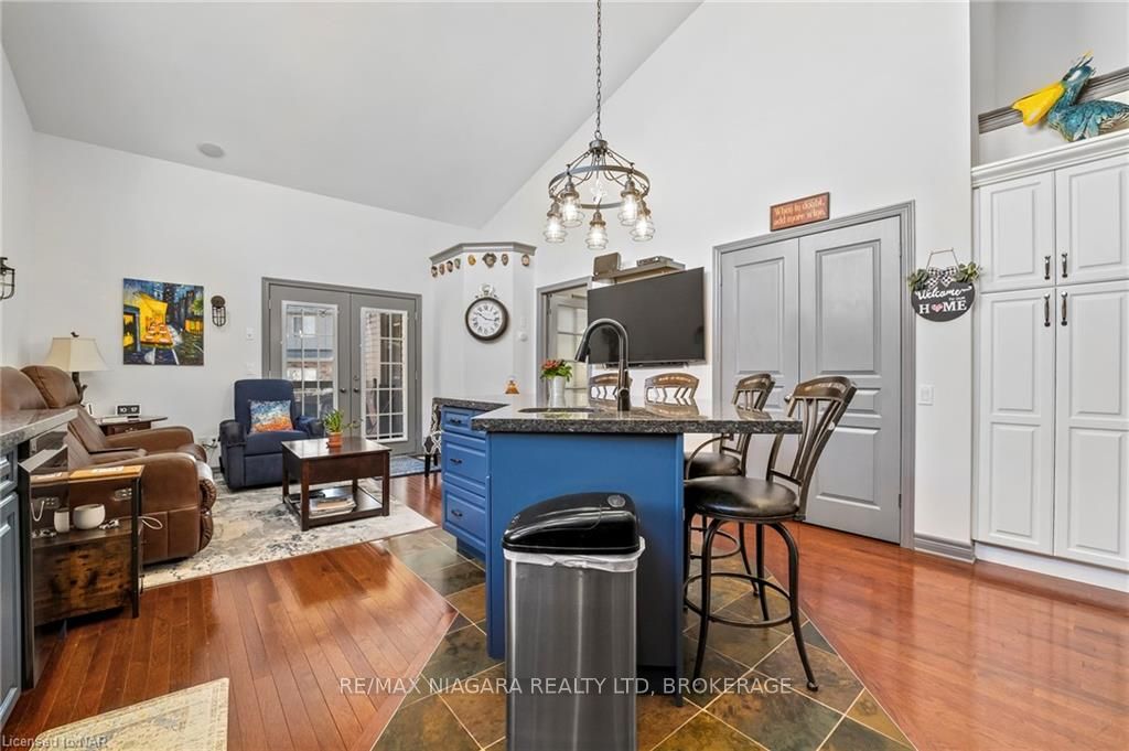Photo 7 of 44 Vansickle Road, St. Catharines, Rykert/Vansickle — HOMEH