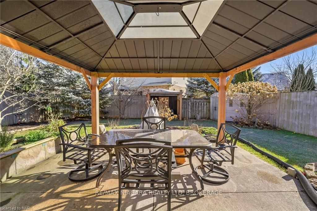 Photo 34 of 44 Vansickle Road, St. Catharines, Rykert/Vansickle — HOMEH
