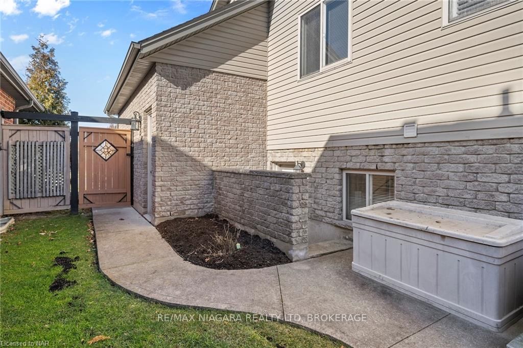 Photo 37 of 44 Vansickle Road, St. Catharines, Rykert/Vansickle — HOMEH