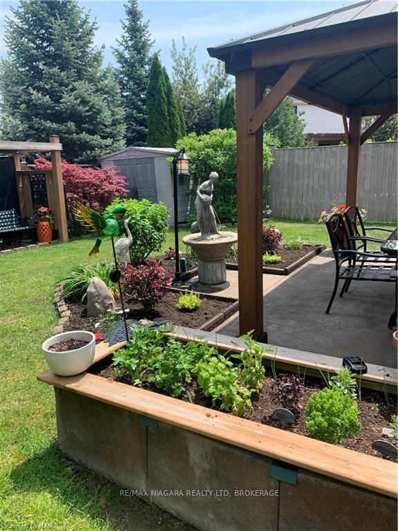 Photo 43 of 44 Vansickle Road, St. Catharines, Rykert/Vansickle — HOMEH