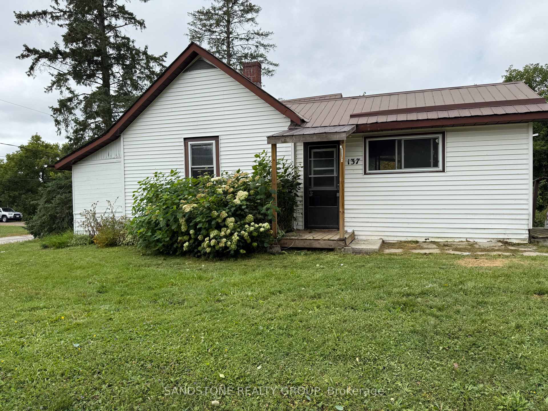 Photo 1 of 137 Simpson Street, Burk's Falls — HOMEH