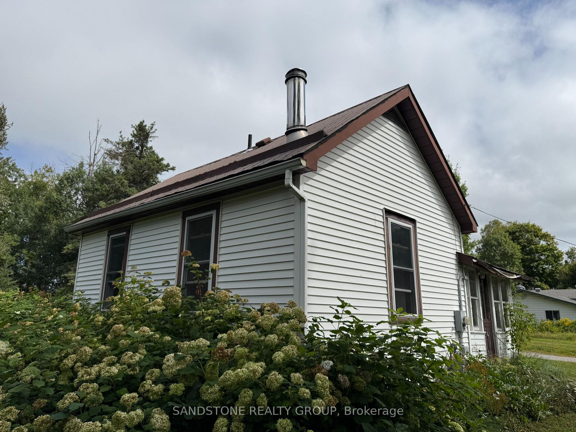 Photo 2 of 137 Simpson Street, Burk's Falls — HOMEH