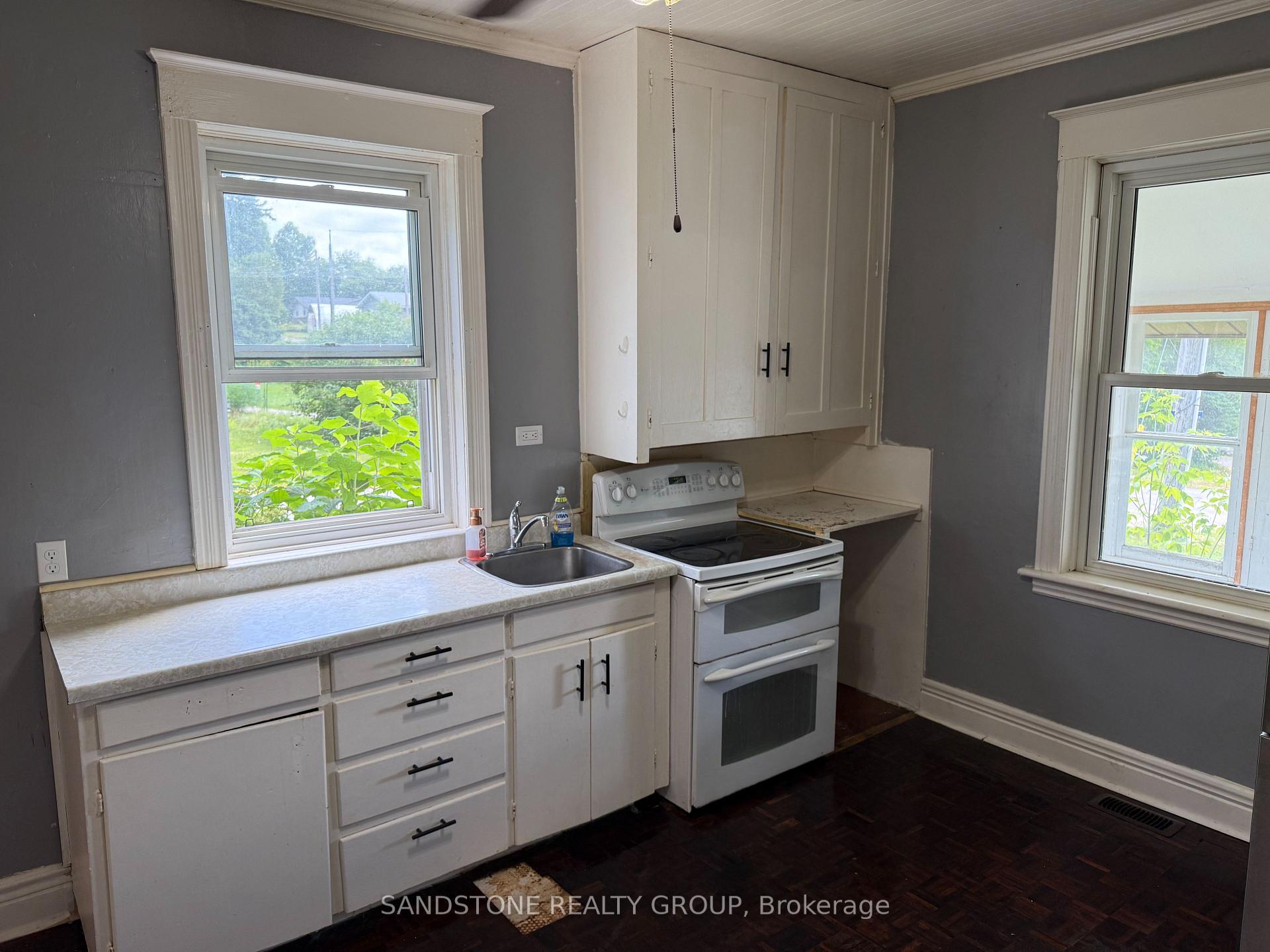 Photo 8 of 137 Simpson Street, Burk's Falls — HOMEH