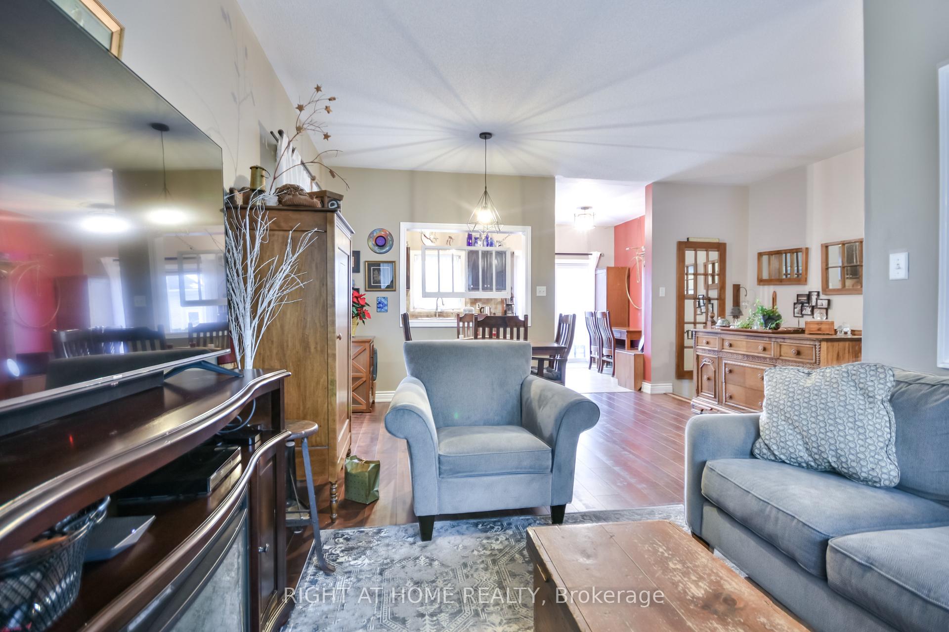 Photo 12 of 159 Birkhall Place, Barrie, Innis-Shore — HOMEH