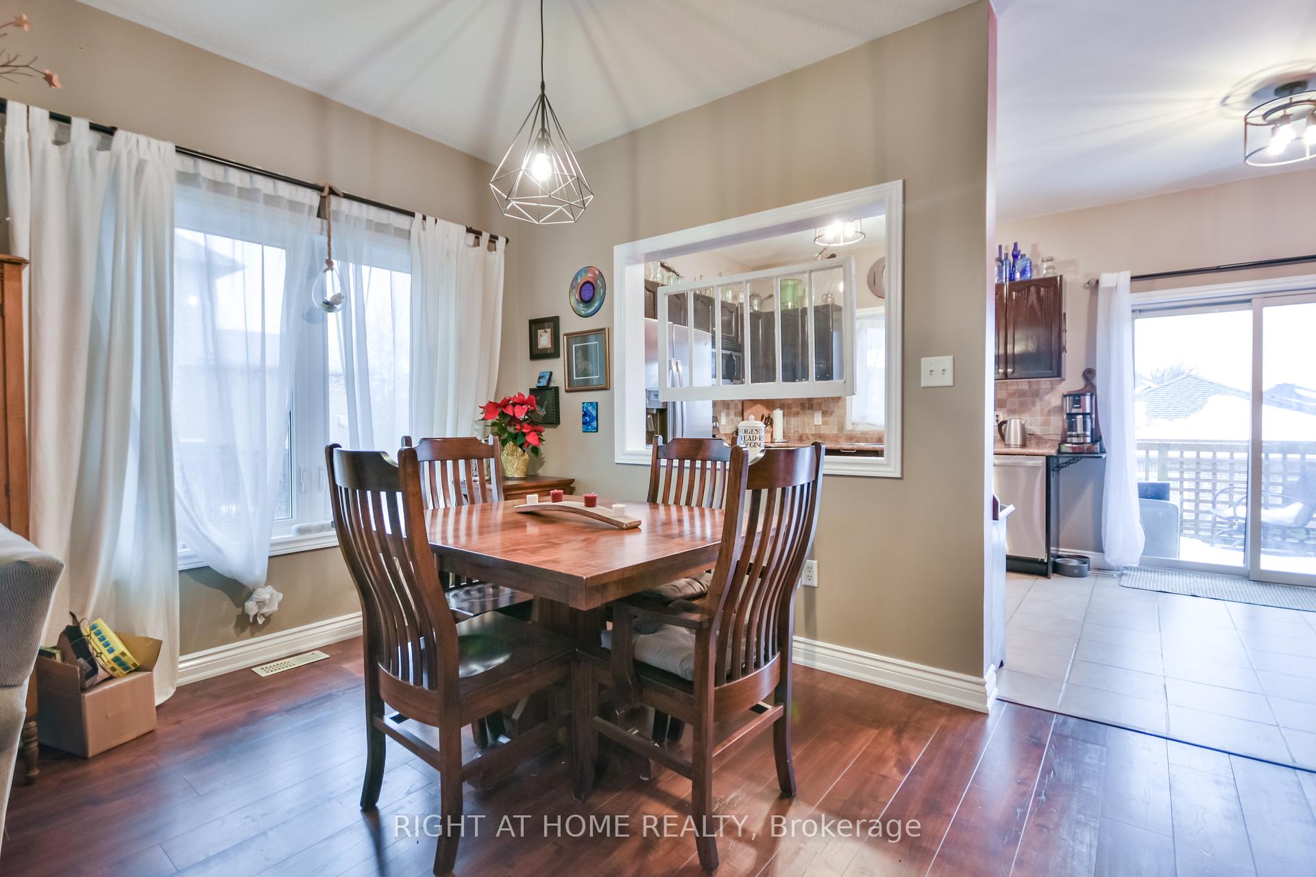 Photo 13 of 159 Birkhall Place, Barrie, Innis-Shore — HOMEH