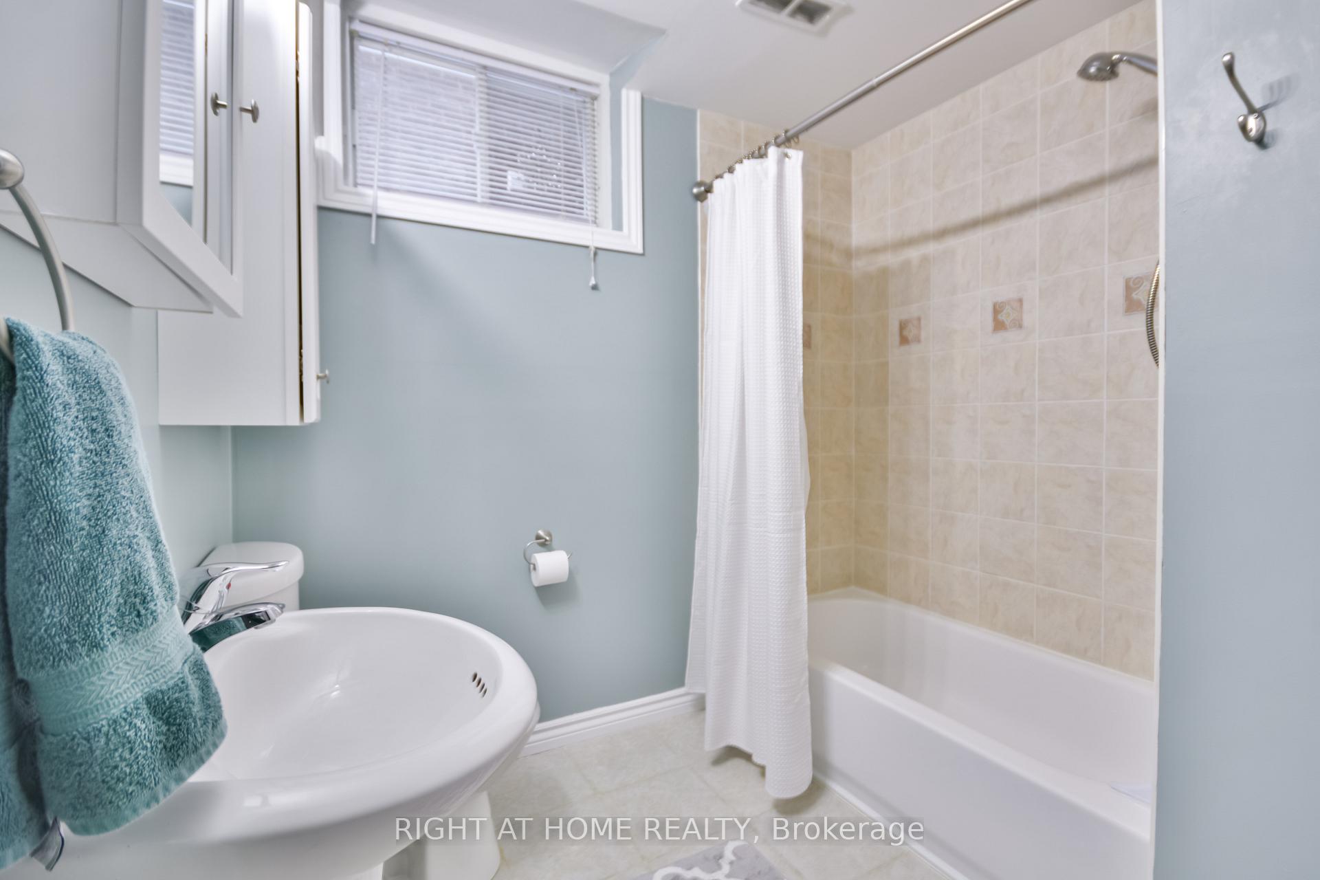 Photo 33 of 159 Birkhall Place, Barrie, Innis-Shore — HOMEH