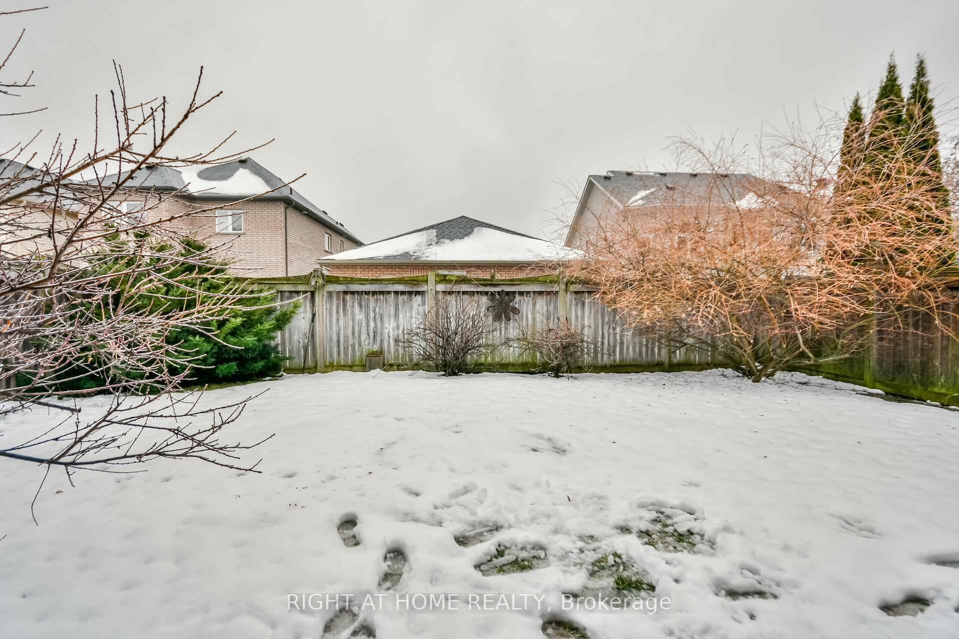 Photo 35 of 159 Birkhall Place, Barrie, Innis-Shore — HOMEH