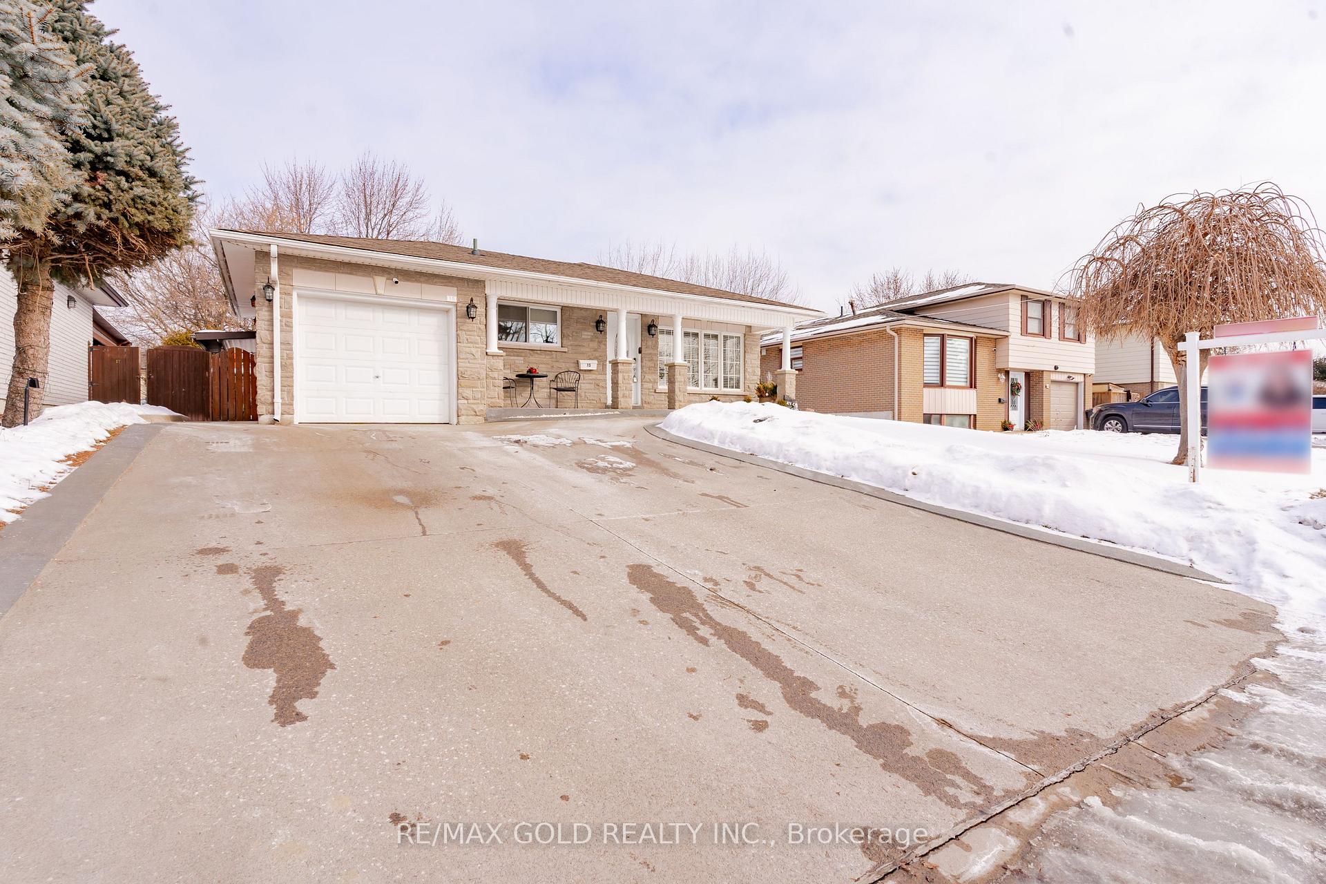 Front of 15 Castlemore Drive