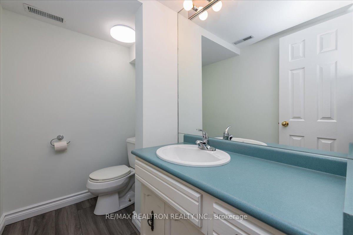Photo 21 of 16 Tower Crescent, Barrie, Allandale Heights — HOMEH