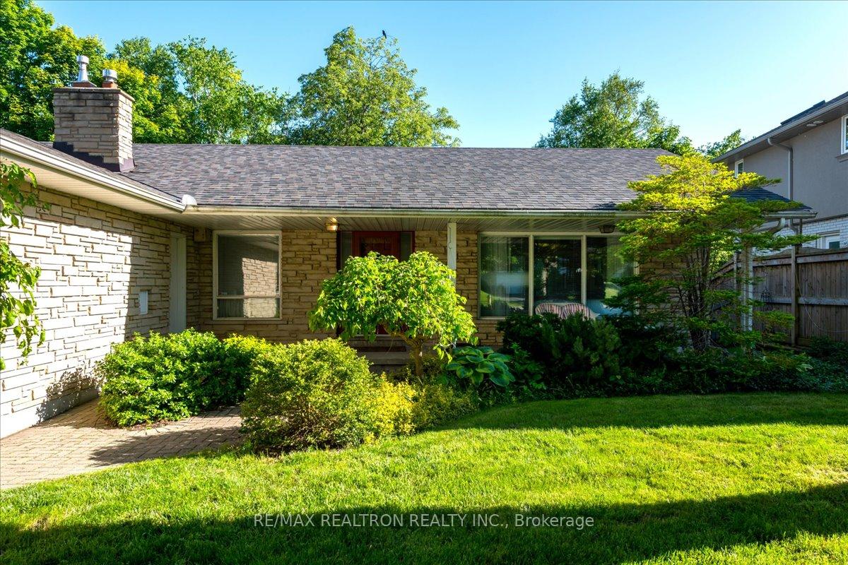Photo 36 of 16 Tower Crescent, Barrie, Allandale Heights — HOMEH