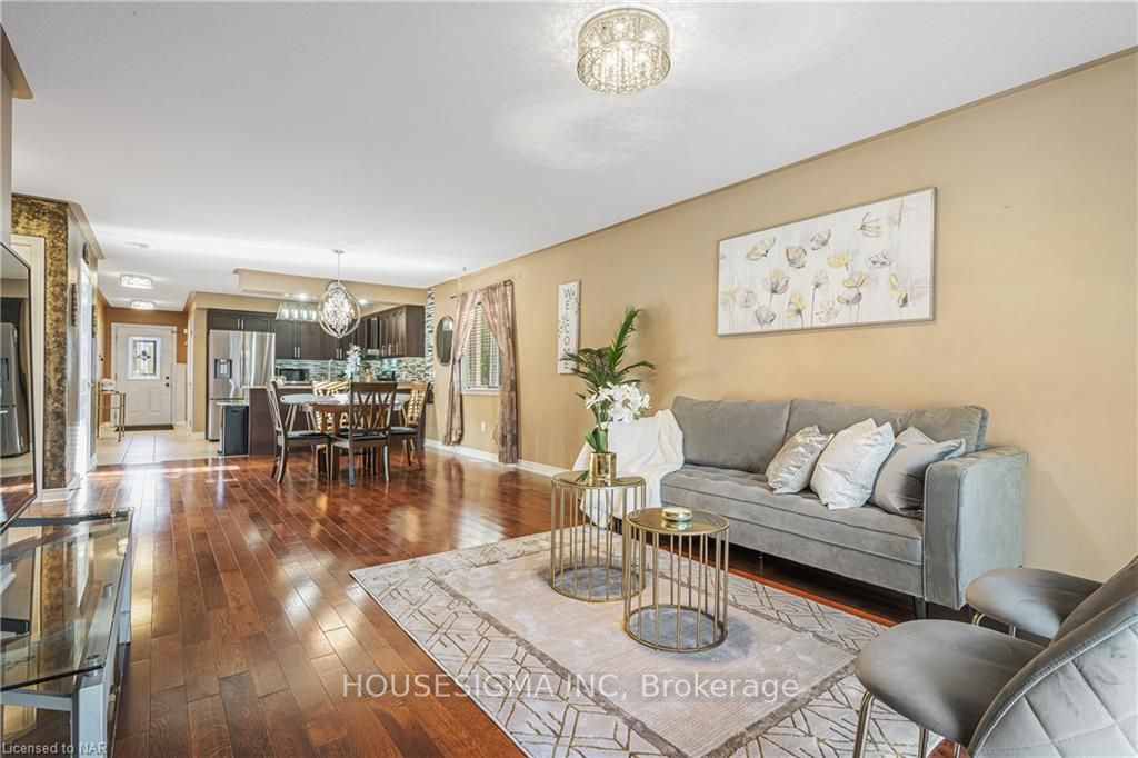 Photo 11 of 84 Avery Crescent, St. Catharines, Oakdale — HOMEH