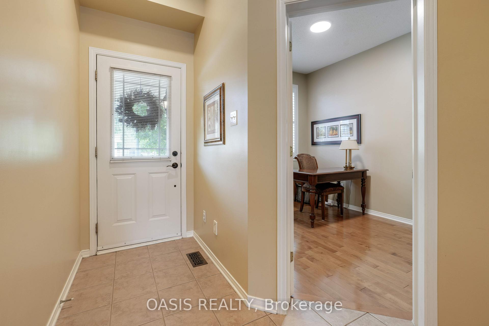 Photo 3 of 26 Stoneleigh Street, Ottawa, Barrhaven - Strandherd — HOMEH