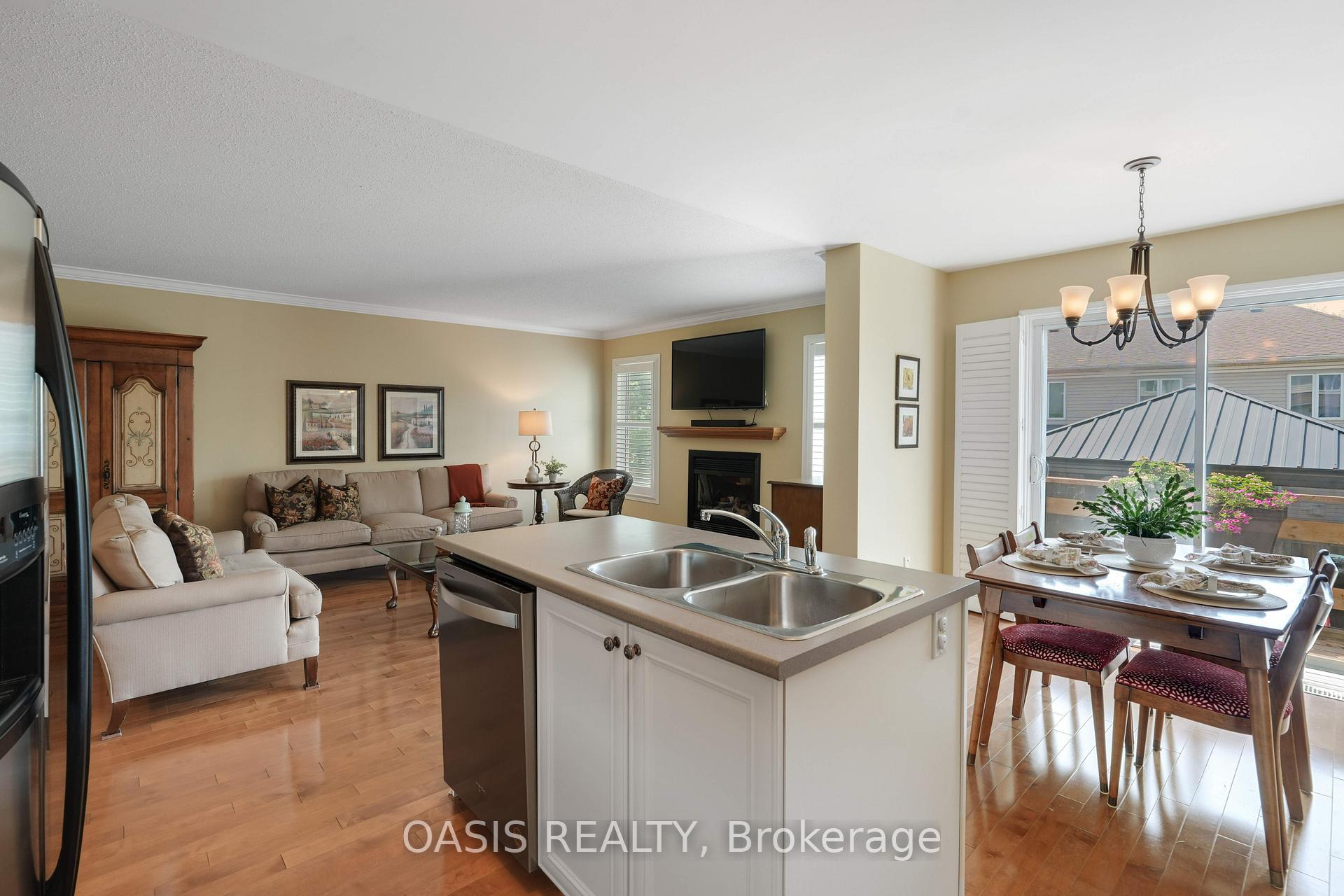 Photo 14 of 26 Stoneleigh Street, Ottawa, Barrhaven - Strandherd — HOMEH
