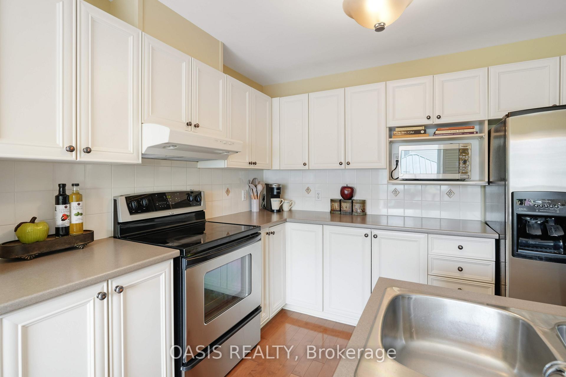 Photo 16 of 26 Stoneleigh Street, Ottawa, Barrhaven - Strandherd — HOMEH