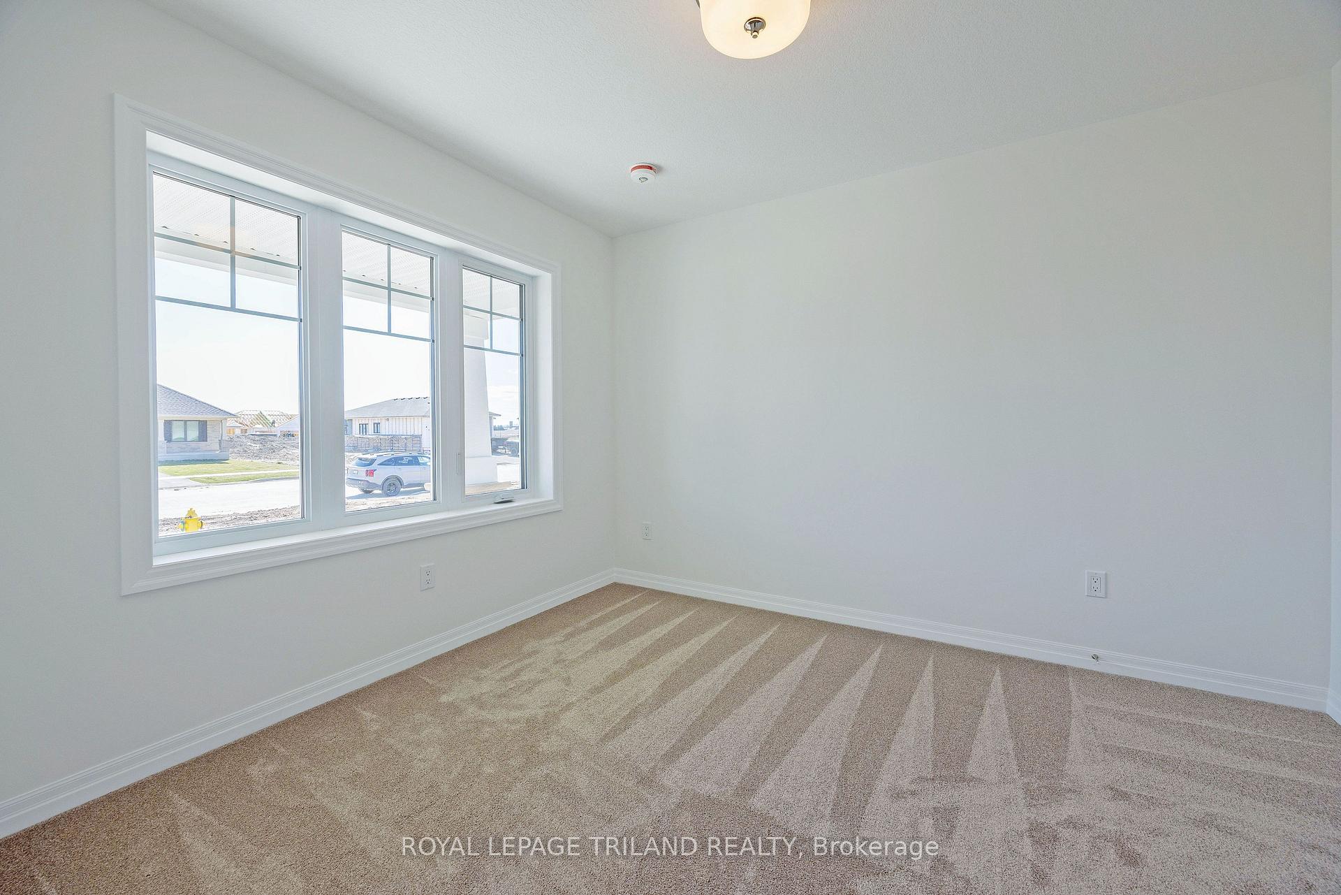 Photo 4 of 168 Renaissance Drive, St. Thomas — HOMEH