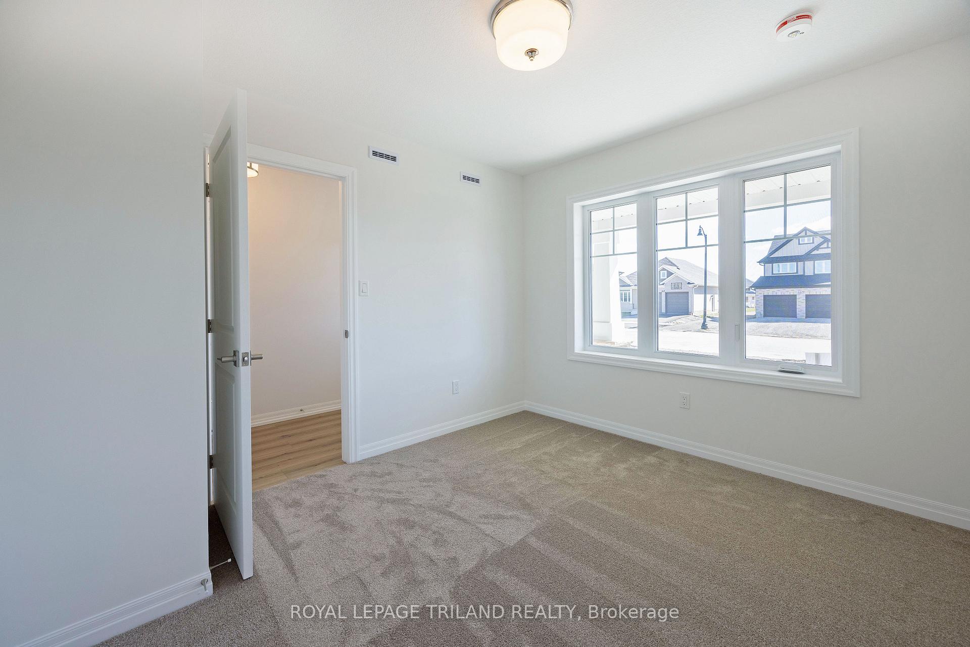 Photo 6 of 168 Renaissance Drive, St. Thomas — HOMEH