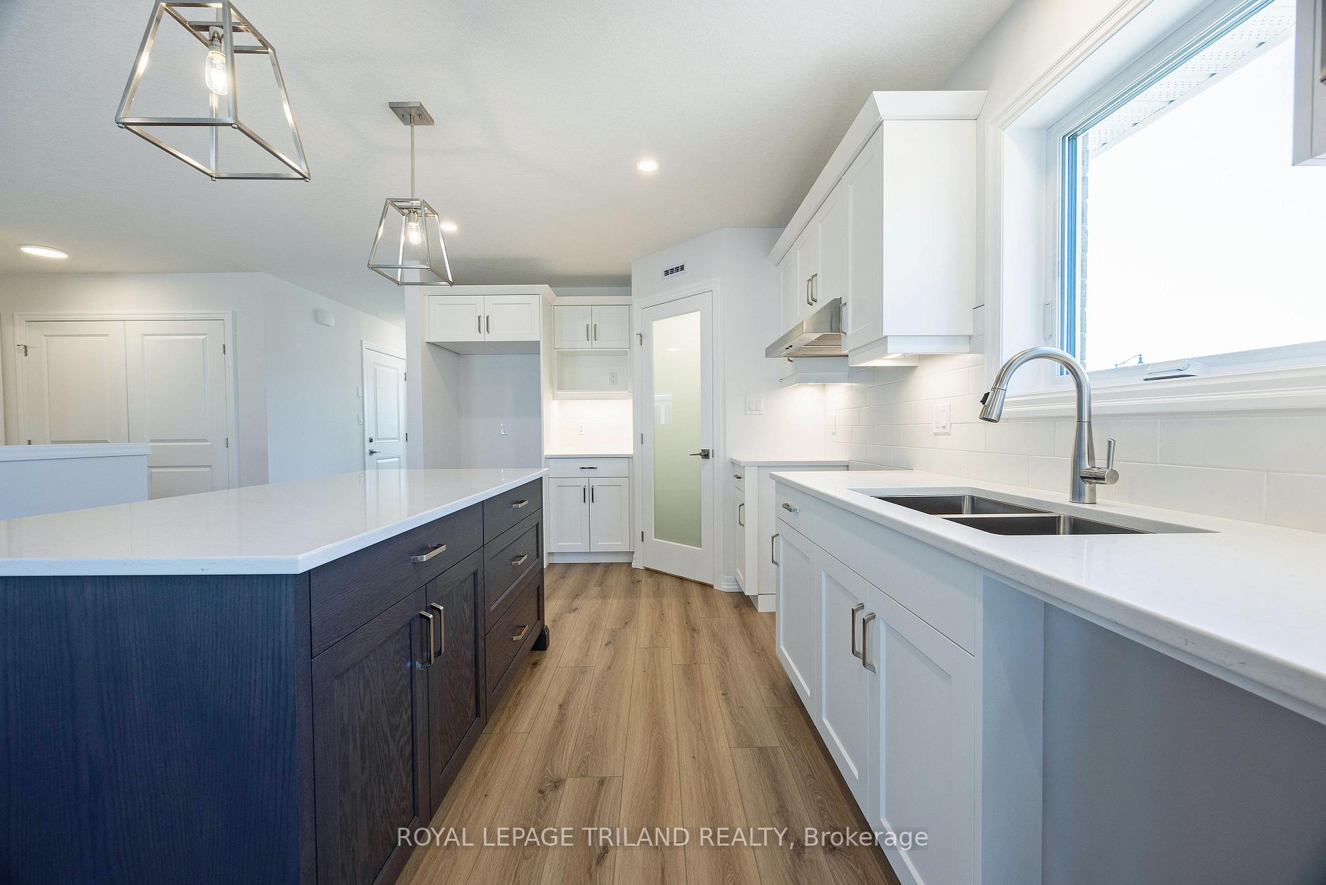 Photo 9 of 168 Renaissance Drive, St. Thomas — HOMEH