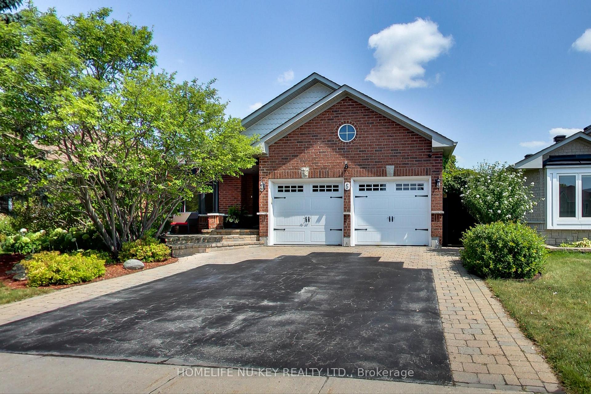 Photo 2 of 5 Duval Drive, Barrie, East Bayfield — HOMEH