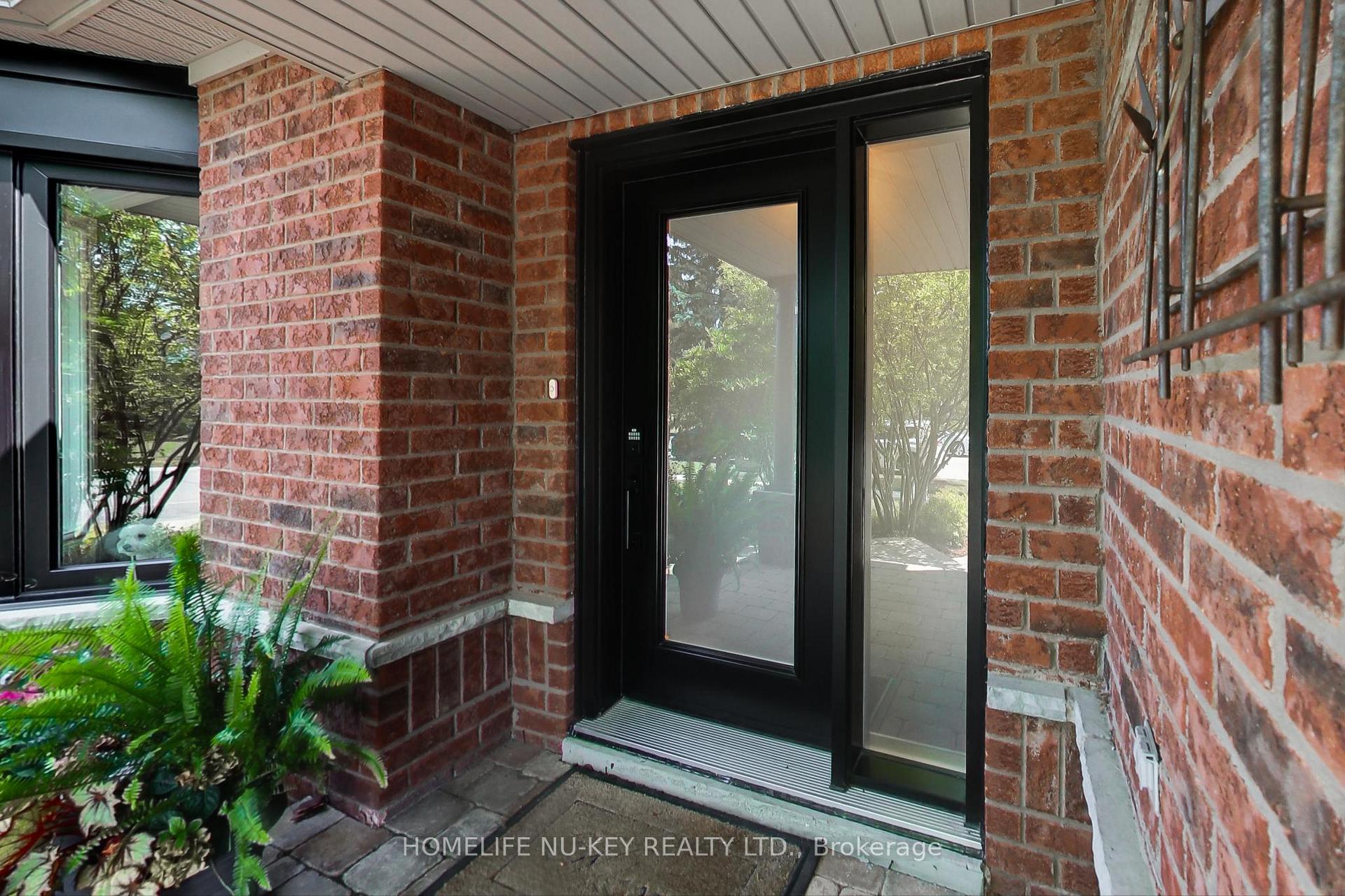 Photo 4 of 5 Duval Drive, Barrie, East Bayfield — HOMEH