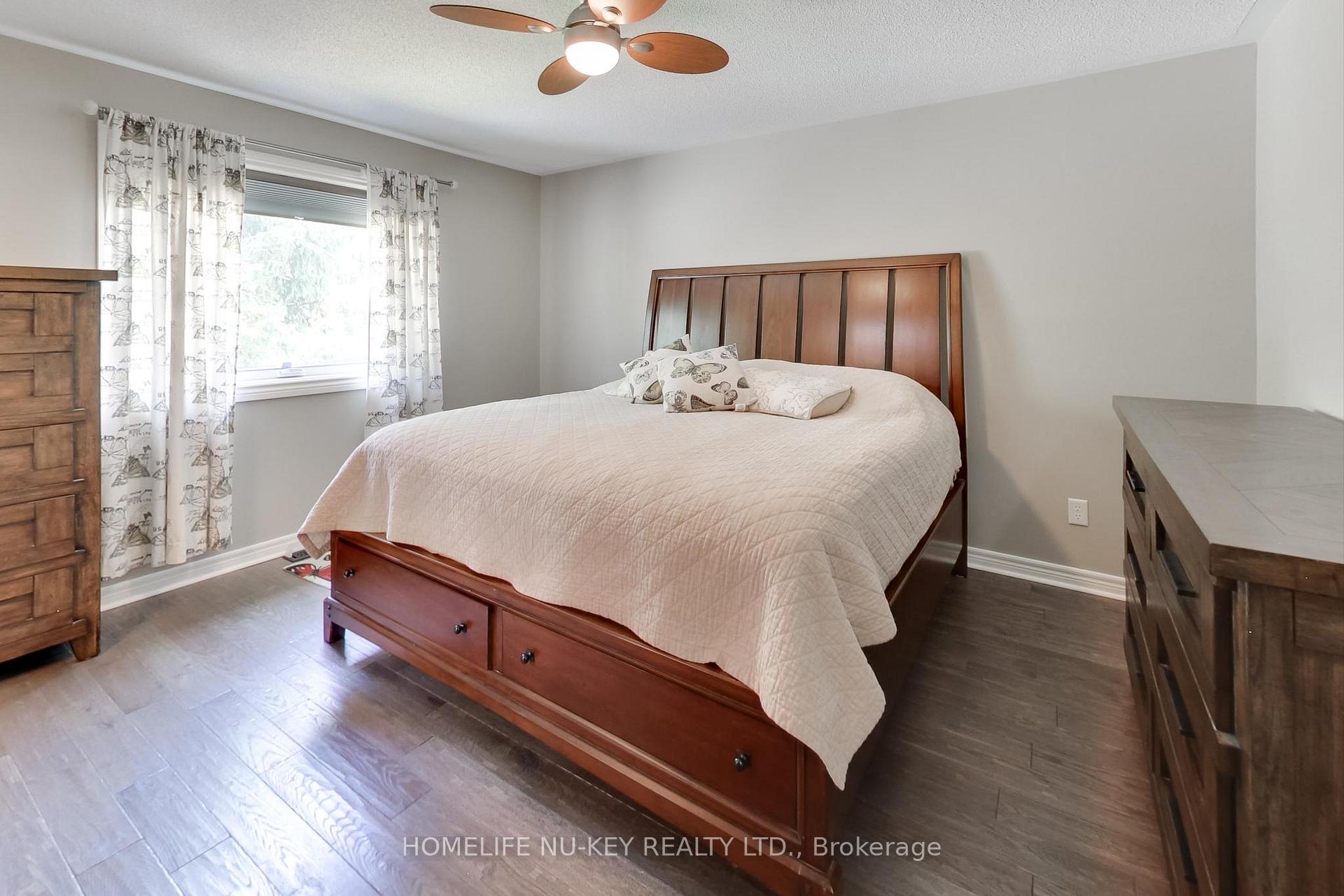 Photo 15 of 5 Duval Drive, Barrie, East Bayfield — HOMEH
