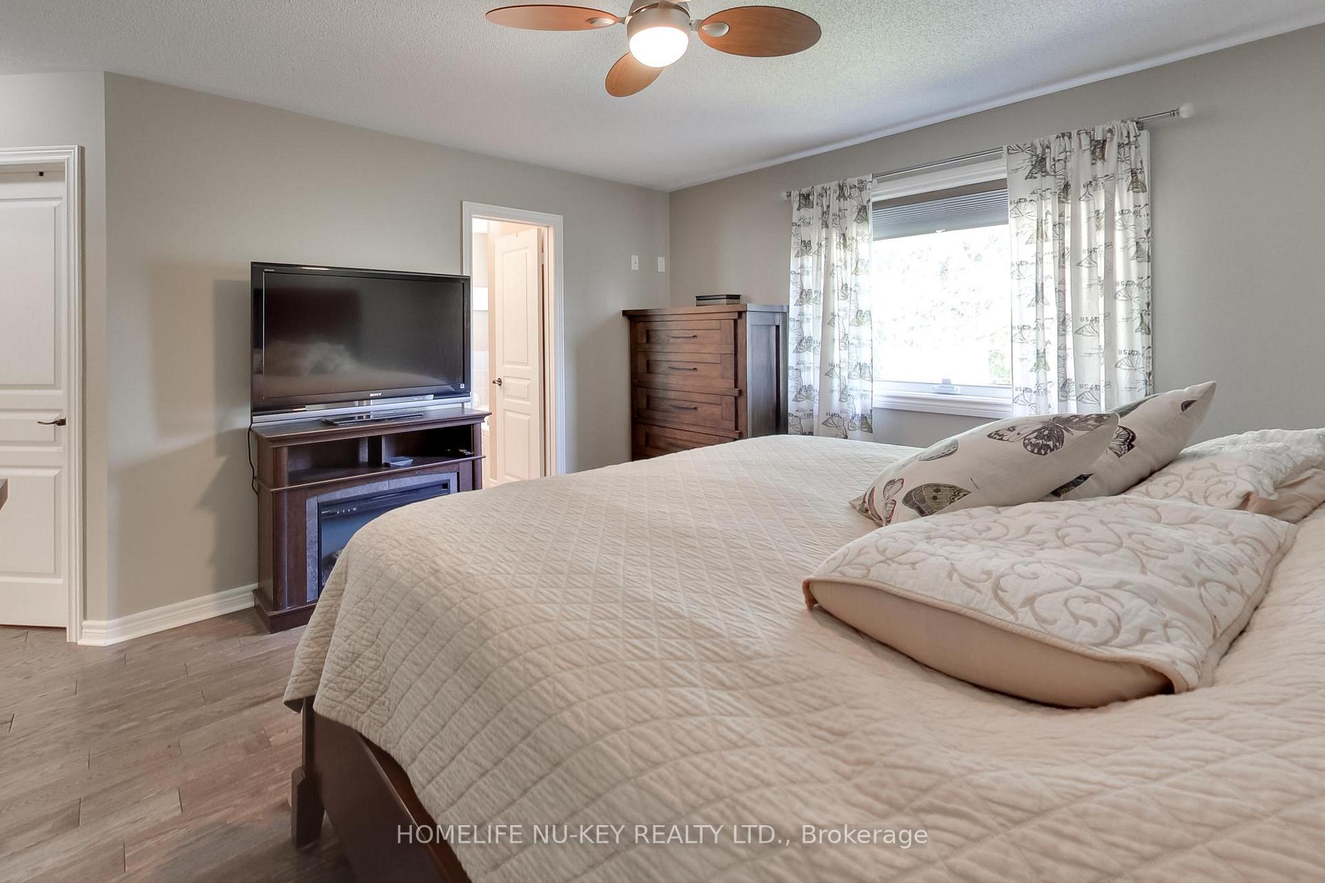 Photo 16 of 5 Duval Drive, Barrie, East Bayfield — HOMEH