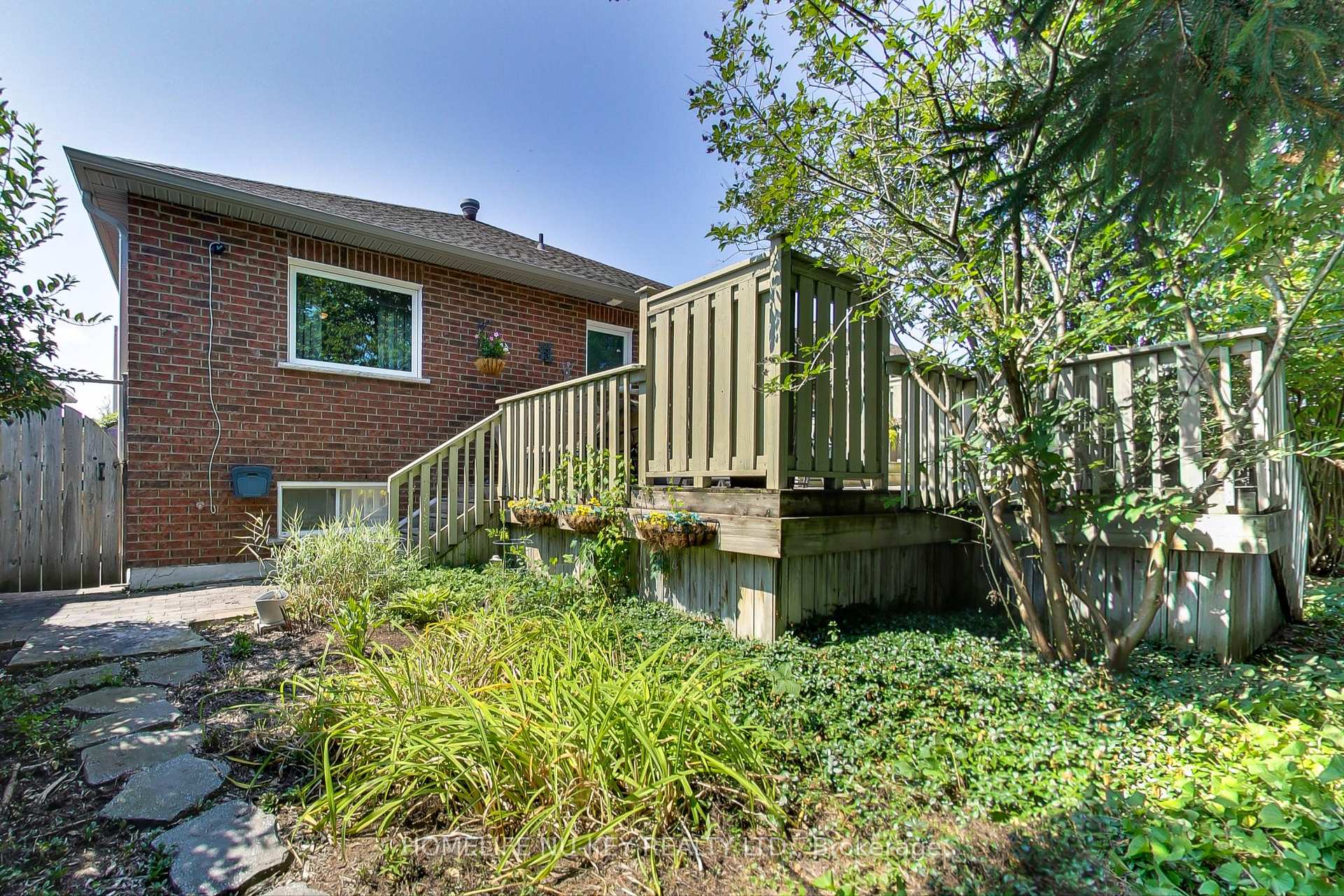 Photo 33 of 5 Duval Drive, Barrie, East Bayfield — HOMEH