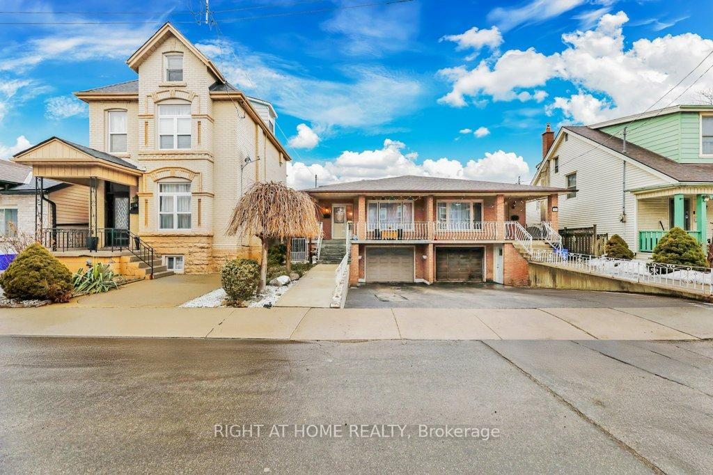 Photo 1 of 32 William Street, Hamilton, Landsdale — HOMEH