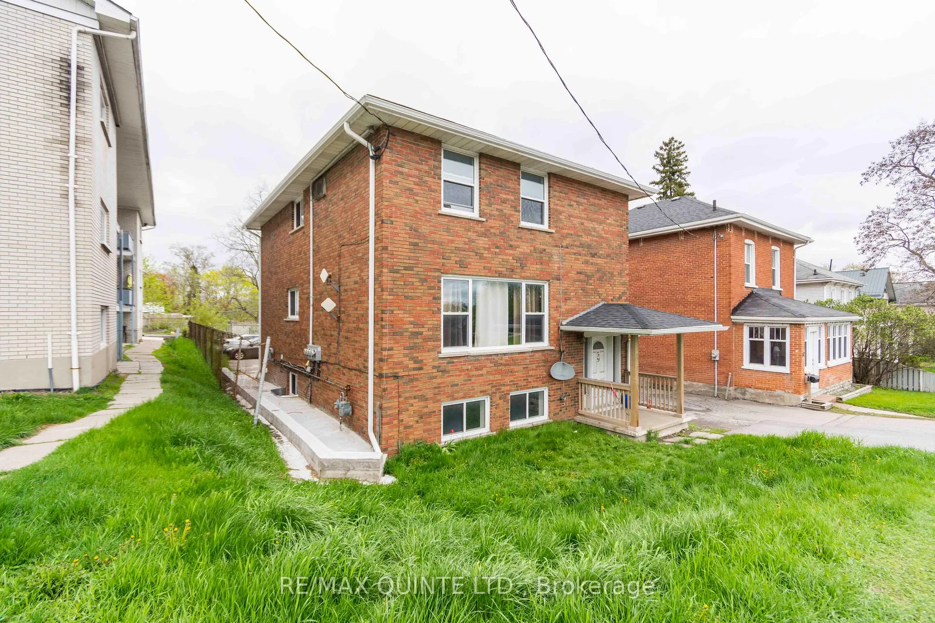 Photo 2 of 59 North Front Street, Belleville, Belleville Ward — HOMEH