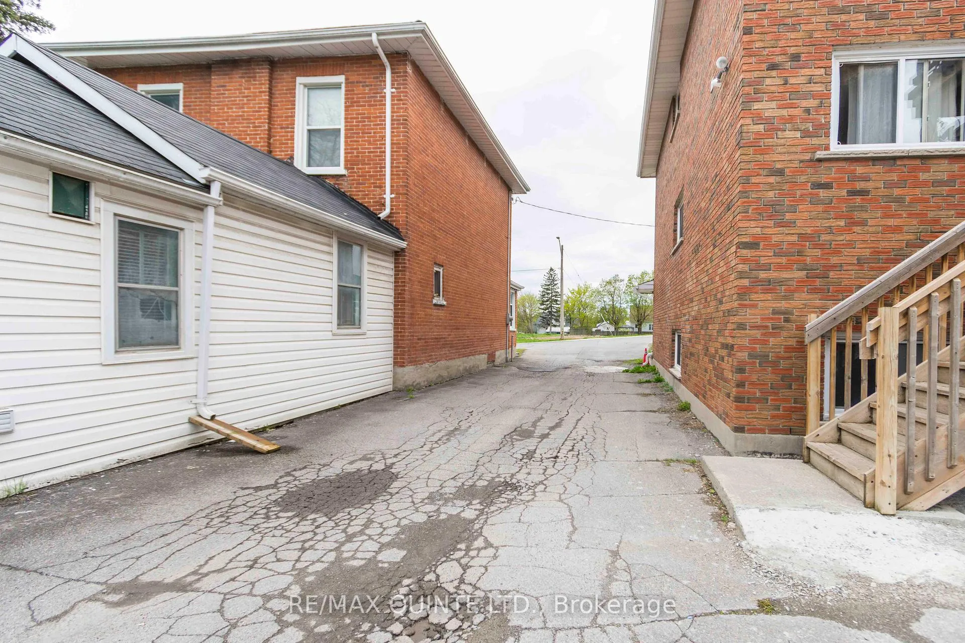 Photo 4 of 59 North Front Street, Belleville, Belleville Ward — HOMEH