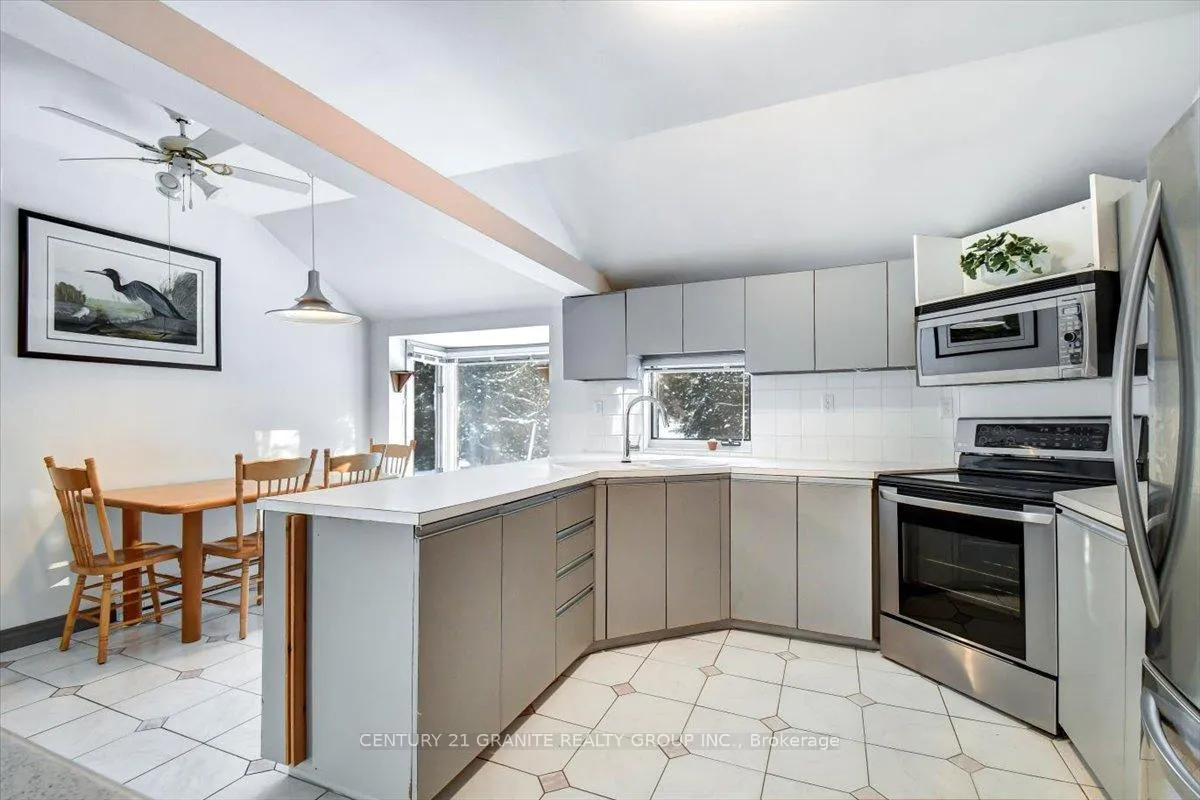 Photo 11 of 3157 Lower Faraday Road, Faraday — HOMEH
