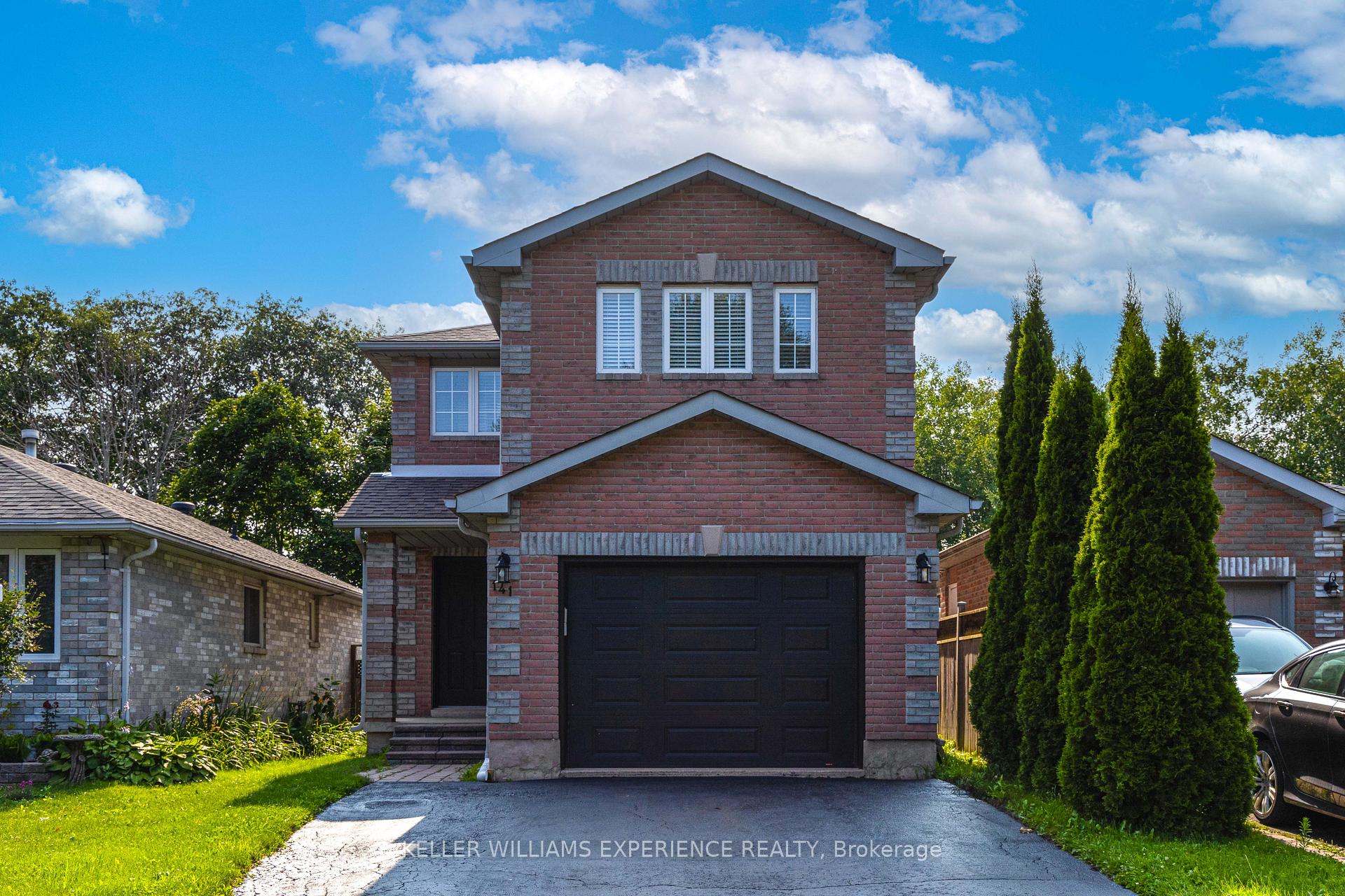 Photo 2 of 141 Benson Drive, Barrie, Northwest — HOMEH