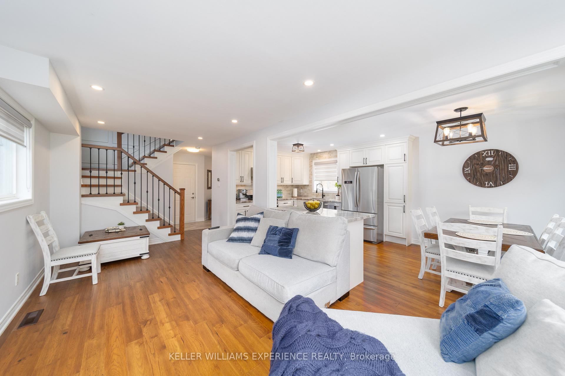 Photo 3 of 141 Benson Drive, Barrie, Northwest — HOMEH
