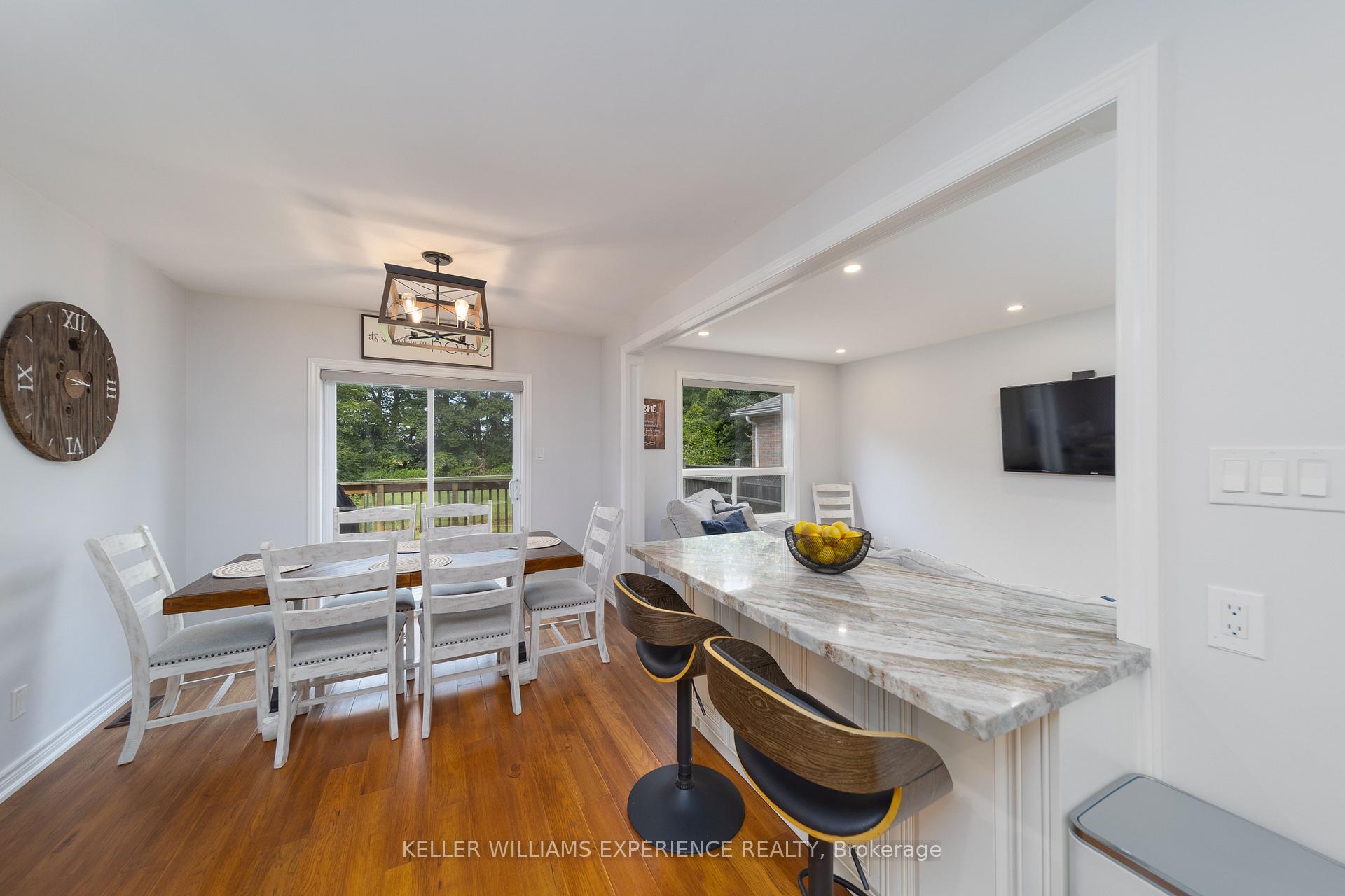 Photo 7 of 141 Benson Drive, Barrie, Northwest — HOMEH