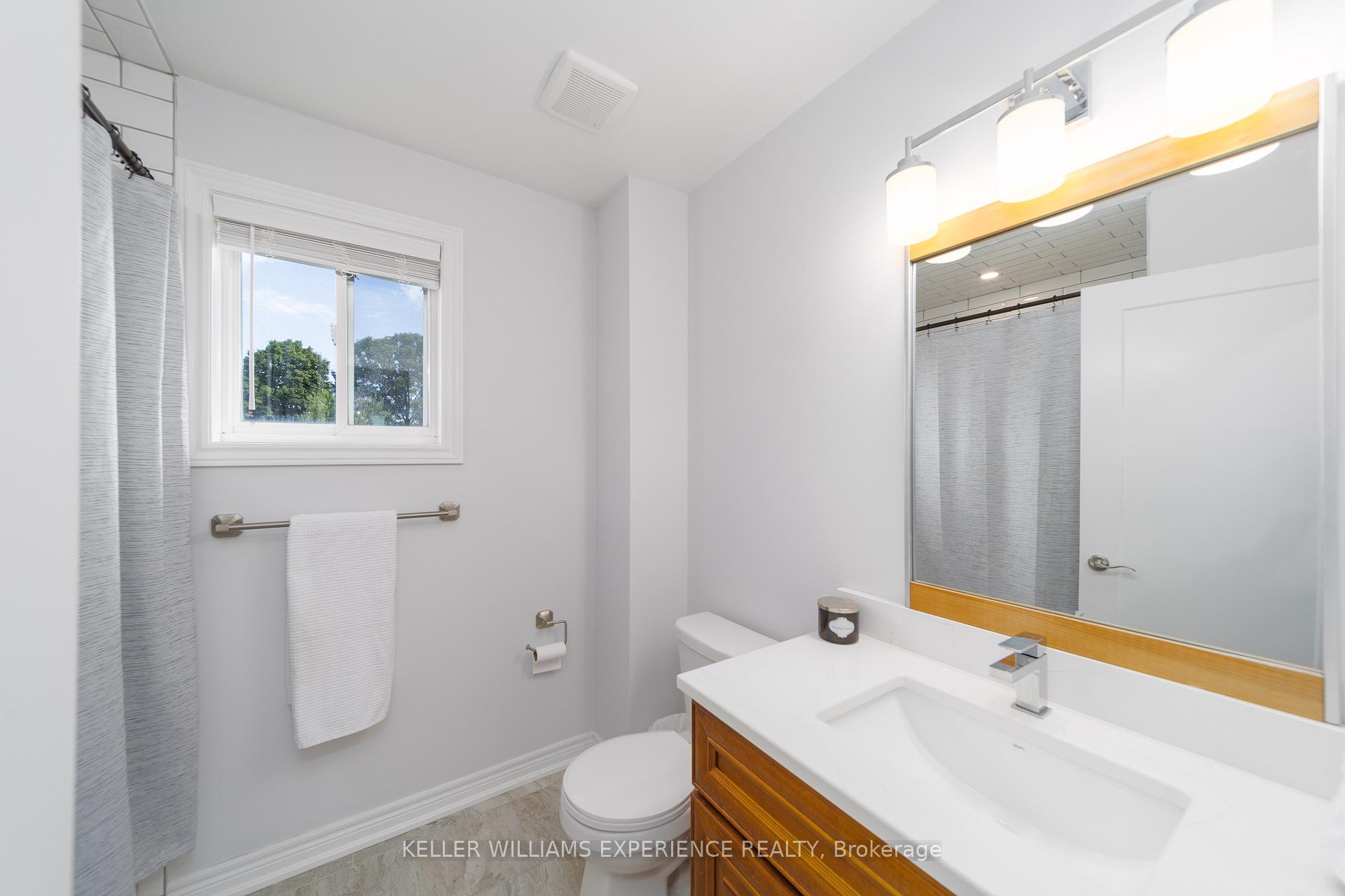 Photo 16 of 141 Benson Drive, Barrie, Northwest — HOMEH