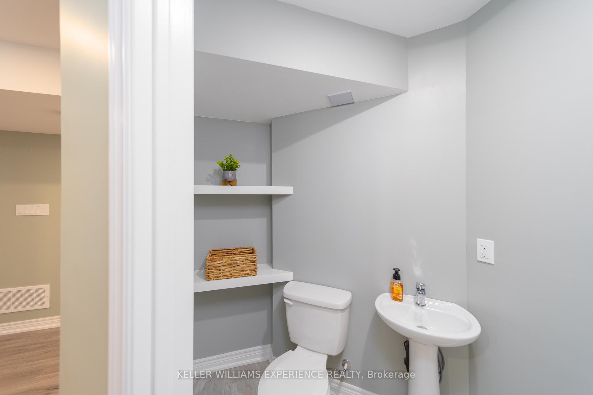 Photo 23 of 141 Benson Drive, Barrie, Northwest — HOMEH
