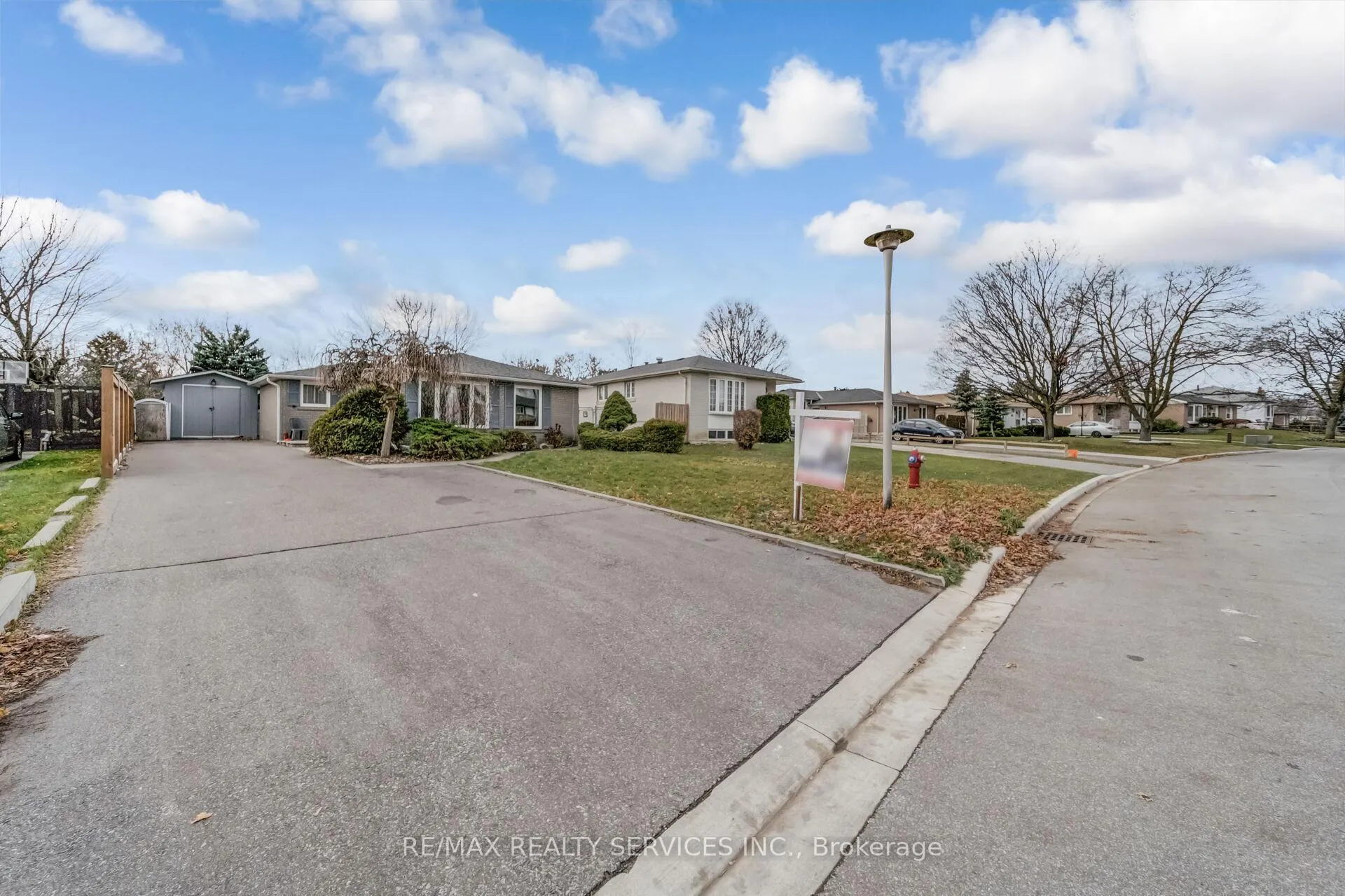 Photo 1 of 39 Flavian Crescent, Brampton, Southgate — HOMEH