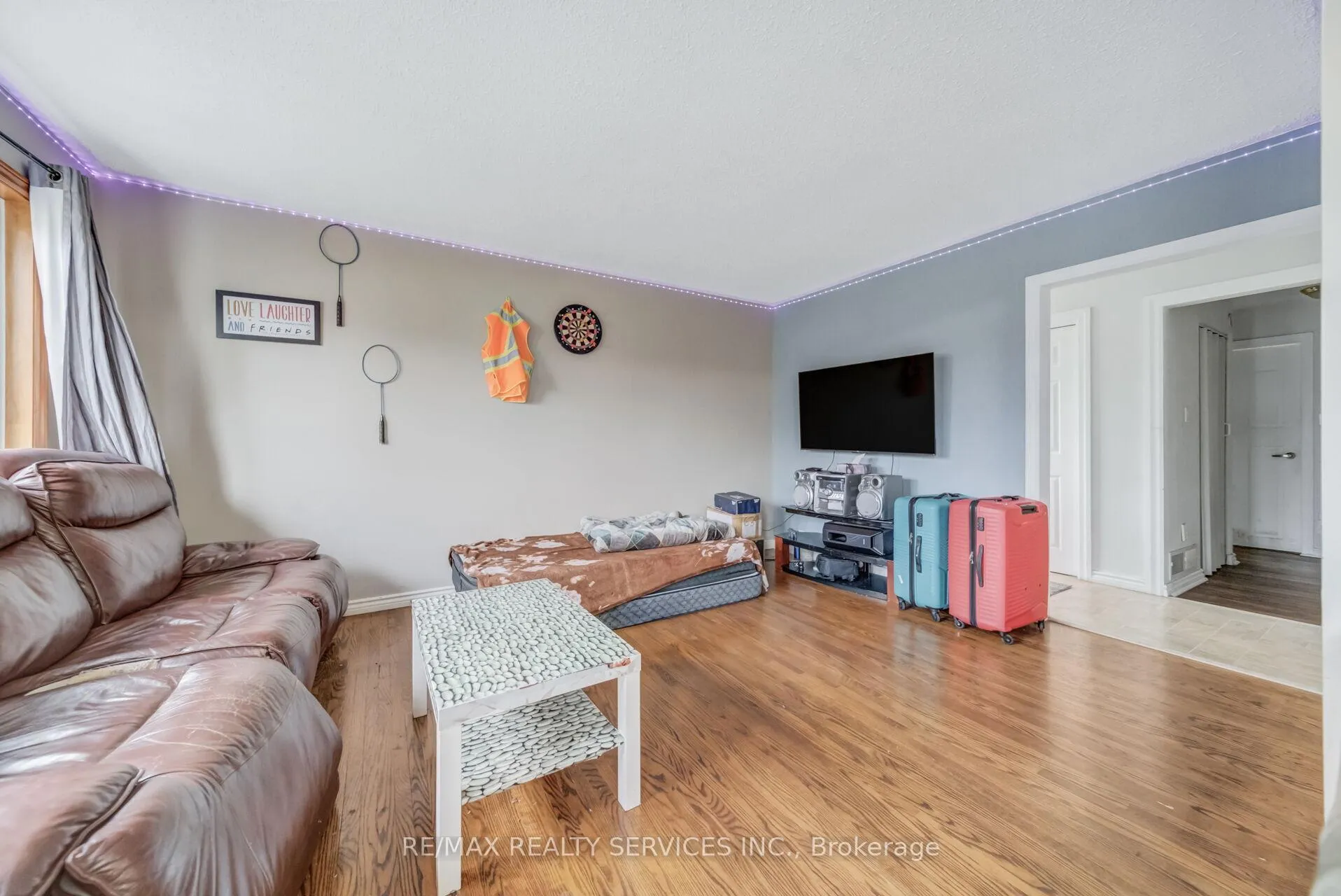 Photo 12 of 39 Flavian Crescent, Brampton, Southgate — HOMEH