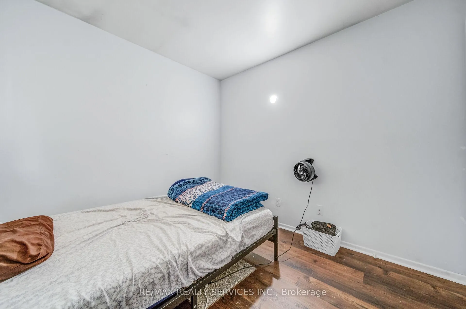 Photo 27 of 39 Flavian Crescent, Brampton, Southgate — HOMEH