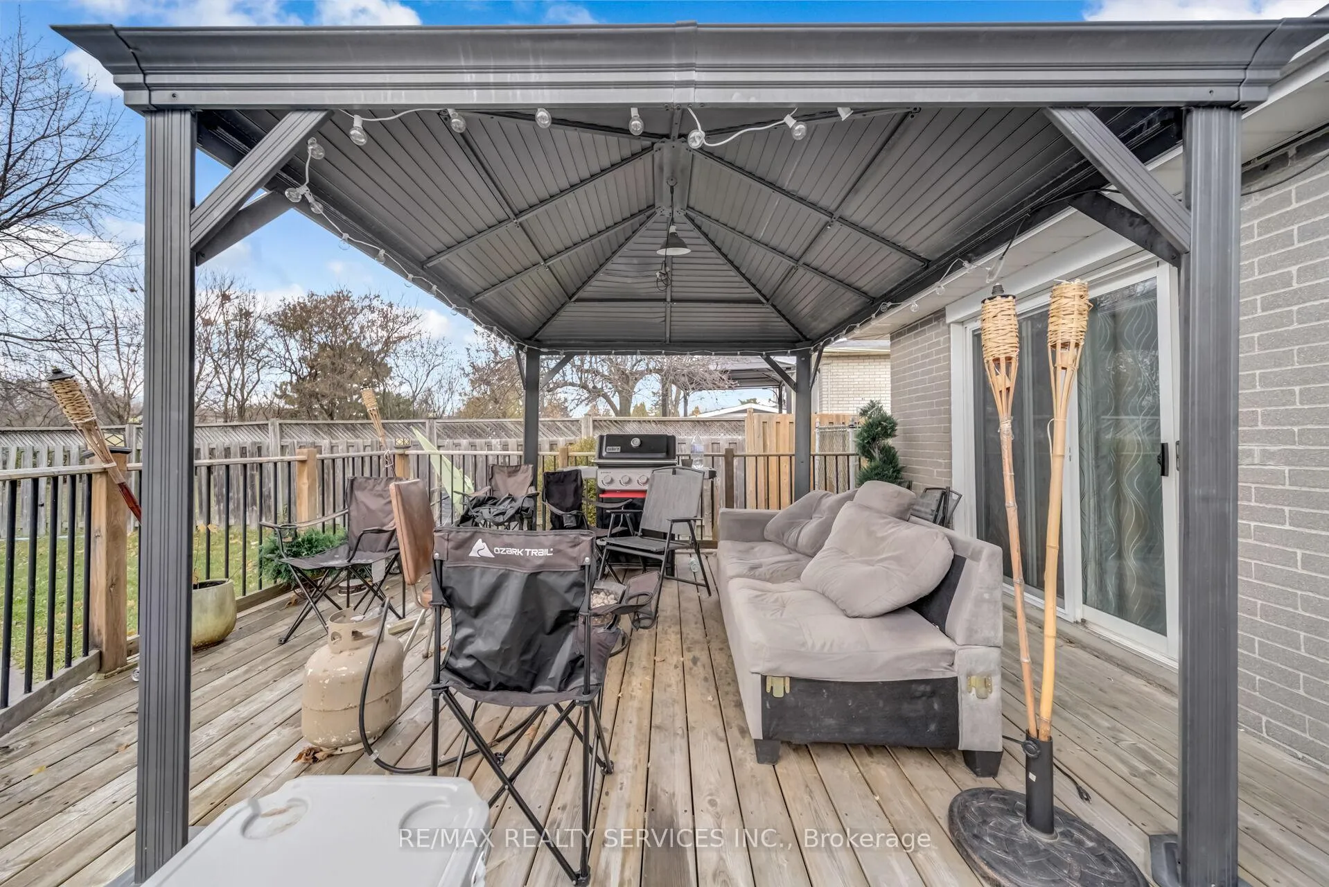 Photo 43 of 39 Flavian Crescent, Brampton, Southgate — HOMEH