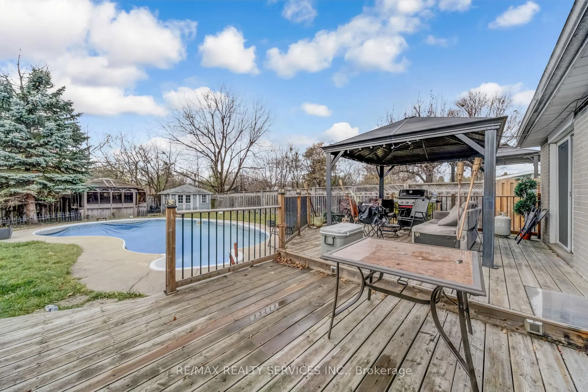 Photo 44 of 39 Flavian Crescent, Brampton, Southgate — HOMEH