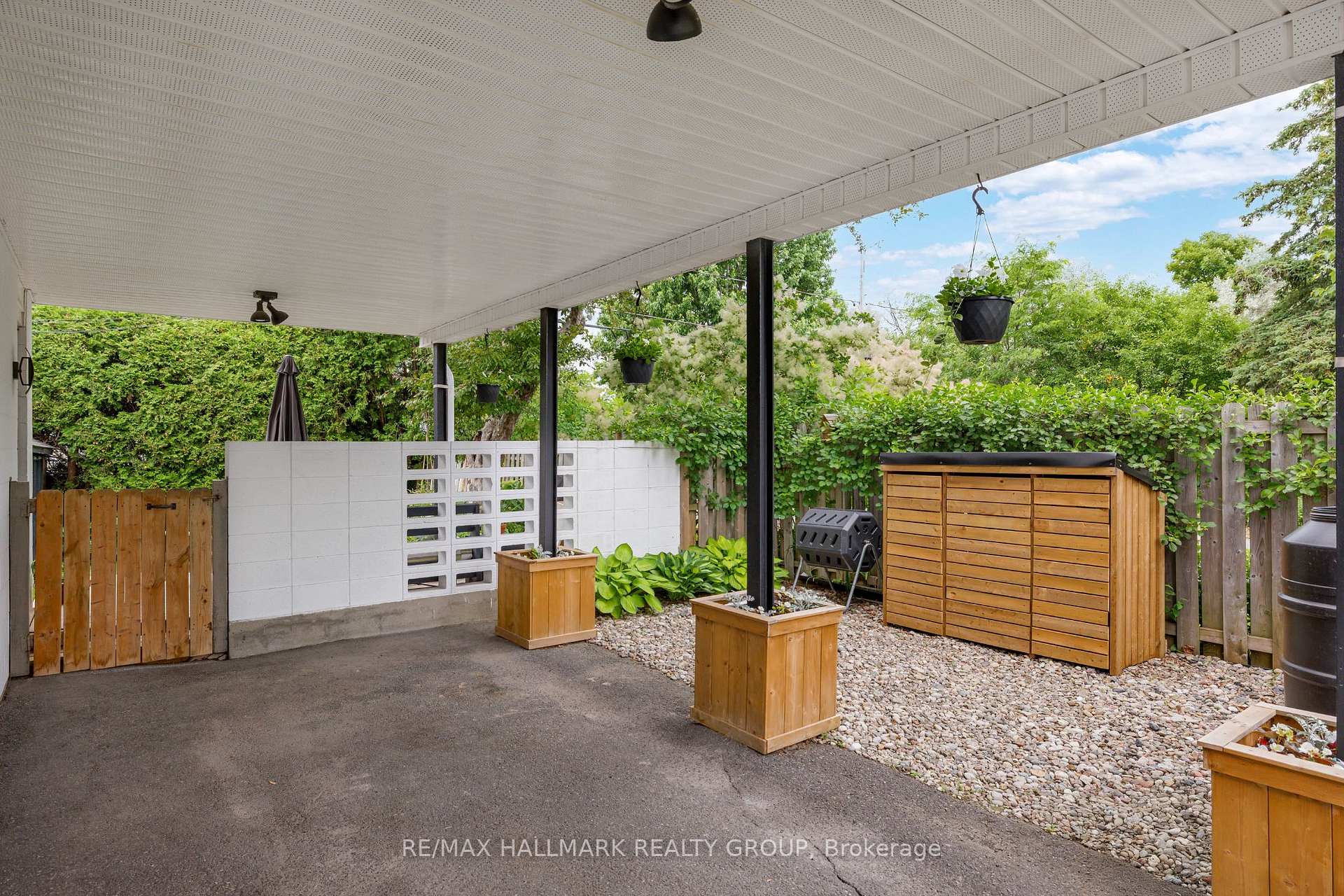 Photo 2 of 1292 Henry Farm Drive, Ottawa, Copeland Park — HOMEH
