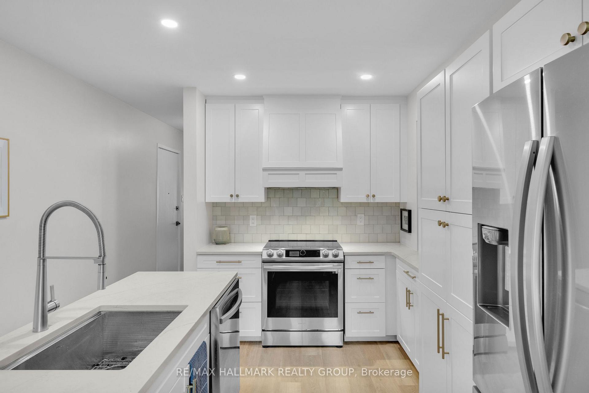 Photo 11 of 1292 Henry Farm Drive, Ottawa, Copeland Park — HOMEH