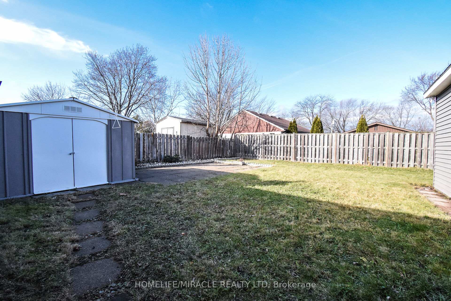 Photo 38 of 25 Meredith Drive, St. Catharines, Carlton/Bunting — HOMEH