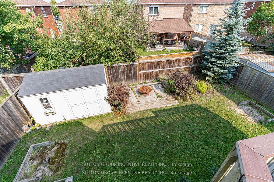 Photo 23 of 19 Brown Wood Drive, Barrie, Little Lake — HOMEH