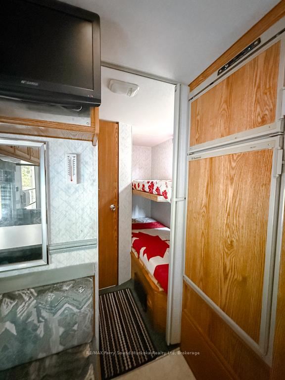 Photo 6 of 335 Centre Road, McKellar — HOMEH